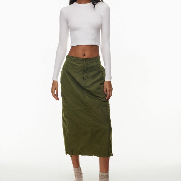 TNA- Aritzia White HomeStretch™ Crew Waist Longsleeve size Large - Picture 10 of 10